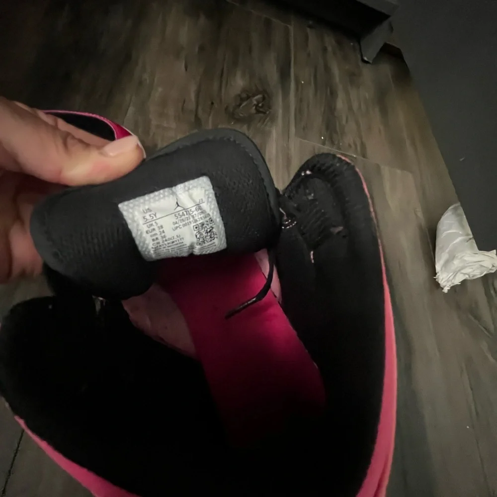 Nike Unisex Air Jordan 1 Mid (GS) Sneaker - size 5.5/7 womens - Picture 5 of 7